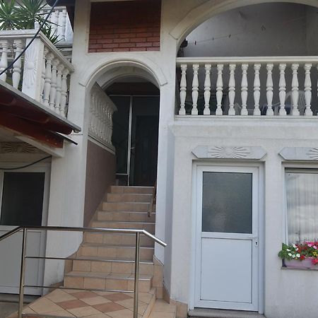 Prenociste Orhideja Hotell Odžak Exteriör bild