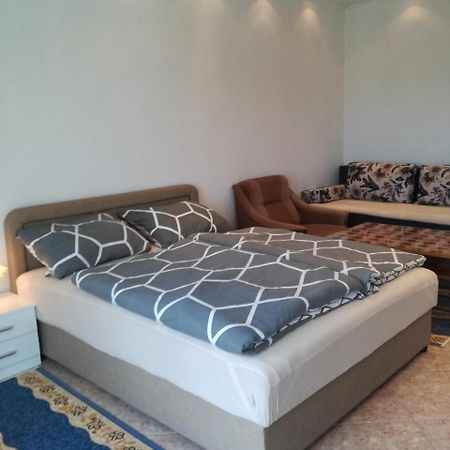 Prenociste Orhideja Hotell Odžak Exteriör bild
